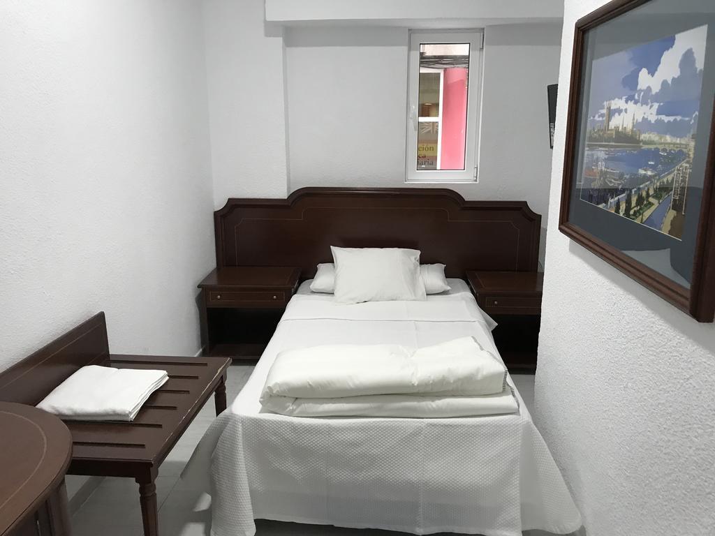 Hostal Lavapies Μαδρίτη Εξωτερικό φωτογραφία
